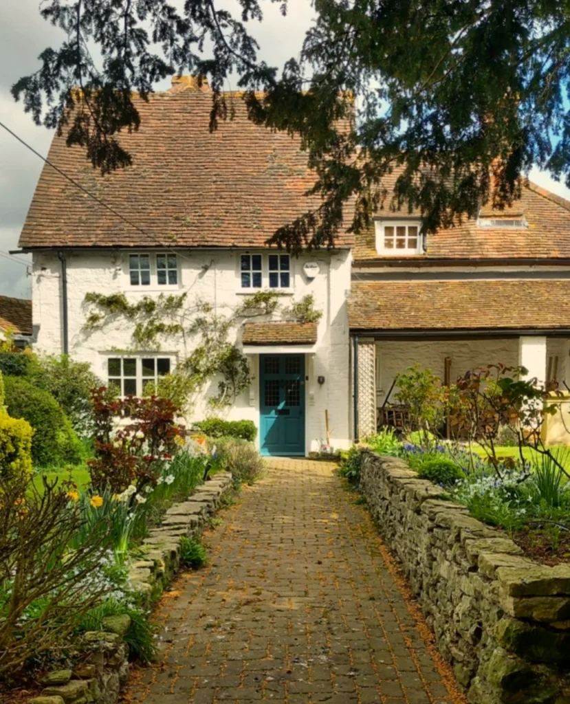 14 Garden Pathway Ideas That Make Any Backyard Look Expensive 2 keep this 2 1