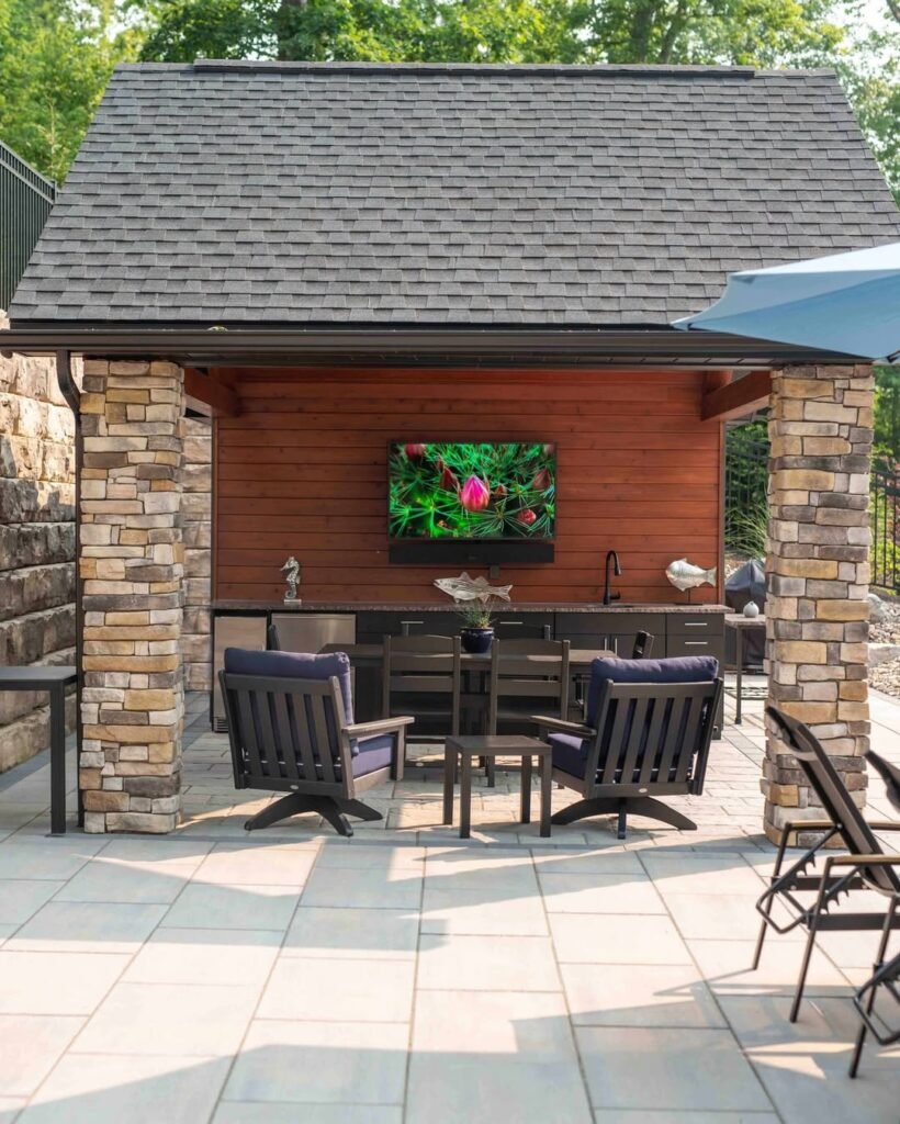 13 Cozy Patio Setups Pinterest Users Are Obsessed With 2 keep it 23