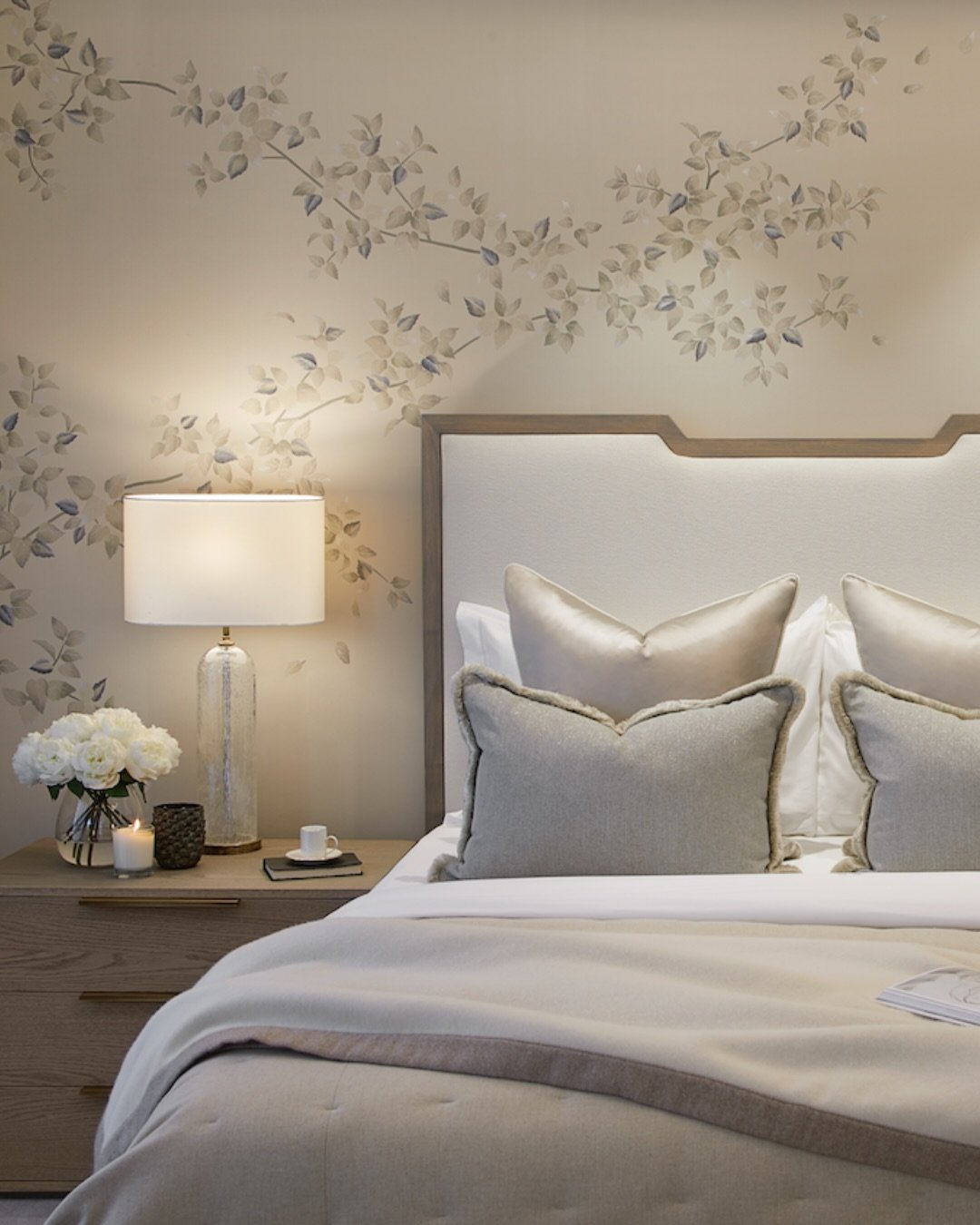 14 Bedroom Wallpaper Accent Ideas 1 SnapInsta.to 615405052 18566688022061745 2984822507261228563 n