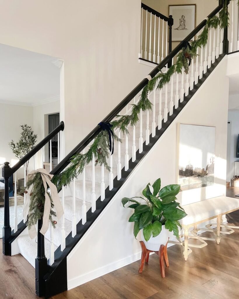The most wonderful time of the year 🎄❤️.staircasemakeover paintedstairs blackandwh